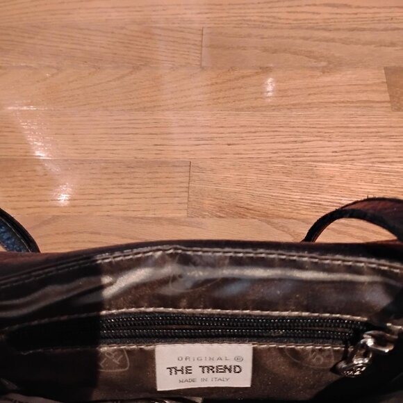 The Trend Black Crossbody Bag. Genuine Italian Leather - Picture 2 of 3